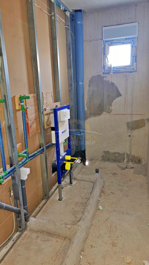 VENDITA: Ampio trilocale con grande giardino – Kaštel Stari (Nuova costruzione)